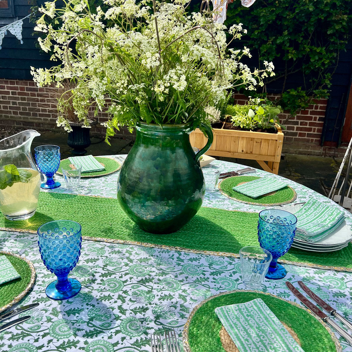jute table runner, eco friendly jute placemats & runners, jute trivets, table runners