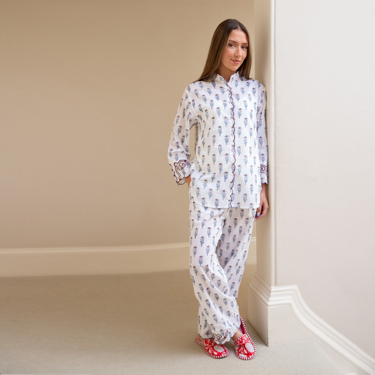 AMARIS Embroidered Long Cotton Pyjamas