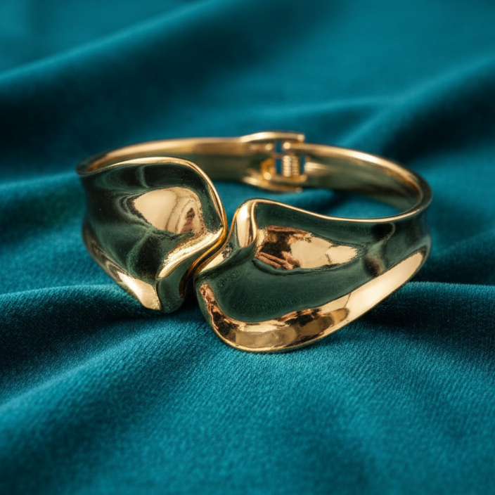 ANAMIKA Statement Folded Cuff