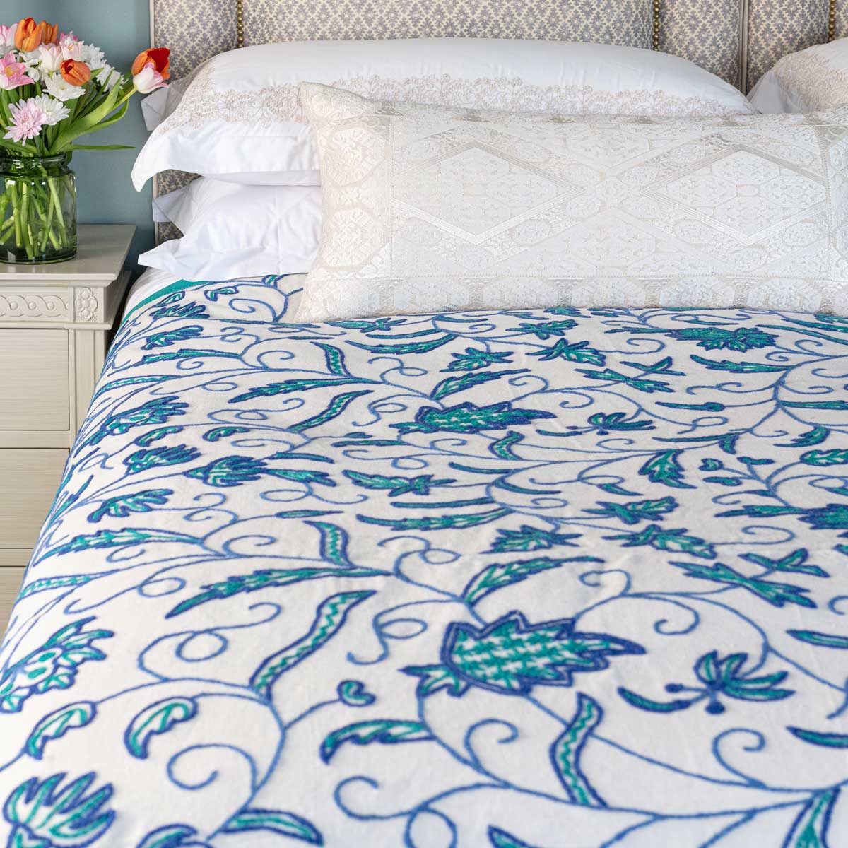 crewel bedspread, crewel work, crewel embroidery, embroidered bed linen, embroidered bedspreads, embroidered bedding, 