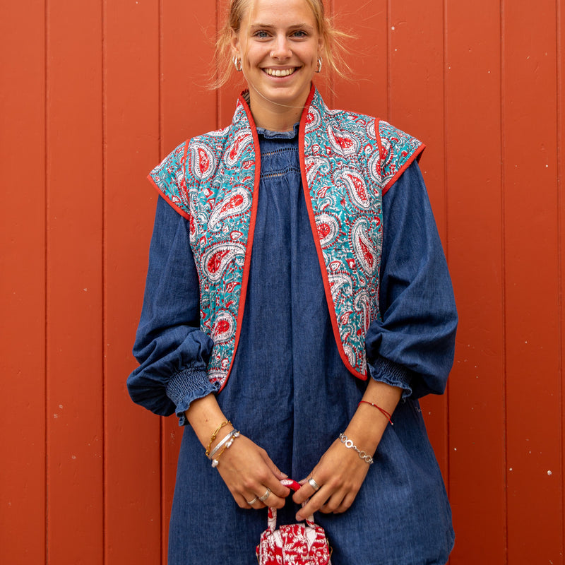 blockprint jackets, quilted jackets, quilted gilets, block print gilets, block print waistcoats, cotton waistcoats