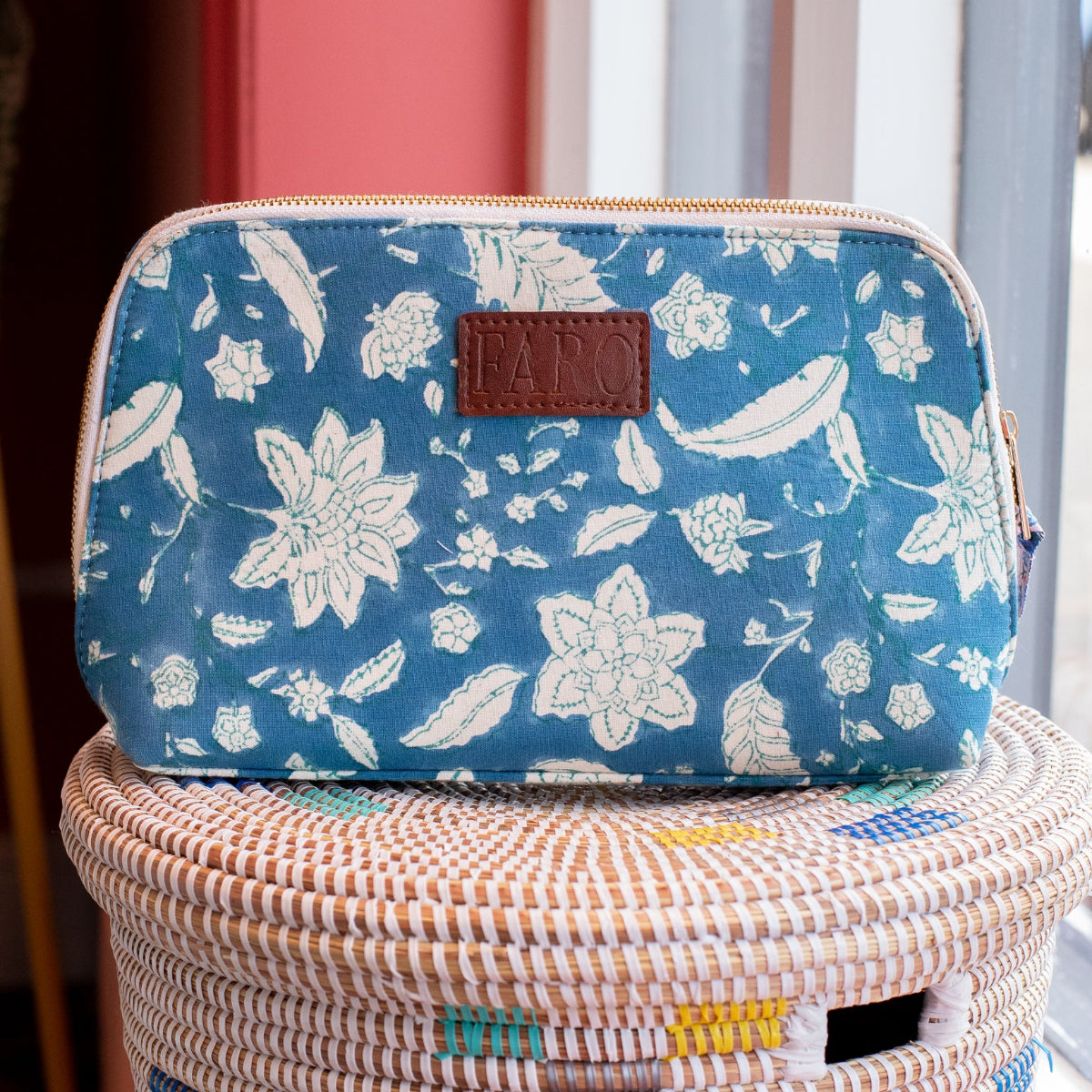 Travel Wash Bags, Toiletry Bags for men, women, Travel Pouches, Block print Wash Bags,  Luxe wash bags, Eco-friendly toiletry bags, Handmade travel pouch, best wash bags for travel, toiletry bag git set, Stylish travel pouches, zipper wash bags