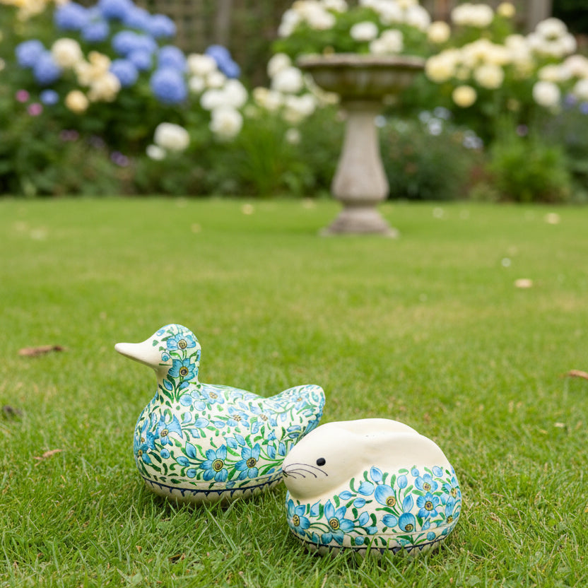 Kashmiri Easter baubles

Handpainted Easter ornaments

Papier mâché Easter decorations

Kashmiri papier mache eggs

Luxury Easter baubles

Handcrafted Easter decor

Artisan Easter ornaments

Easter tree ornaments