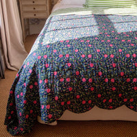 Scallop Bedspread, Ruffle bedspread, Ruffle Quilts