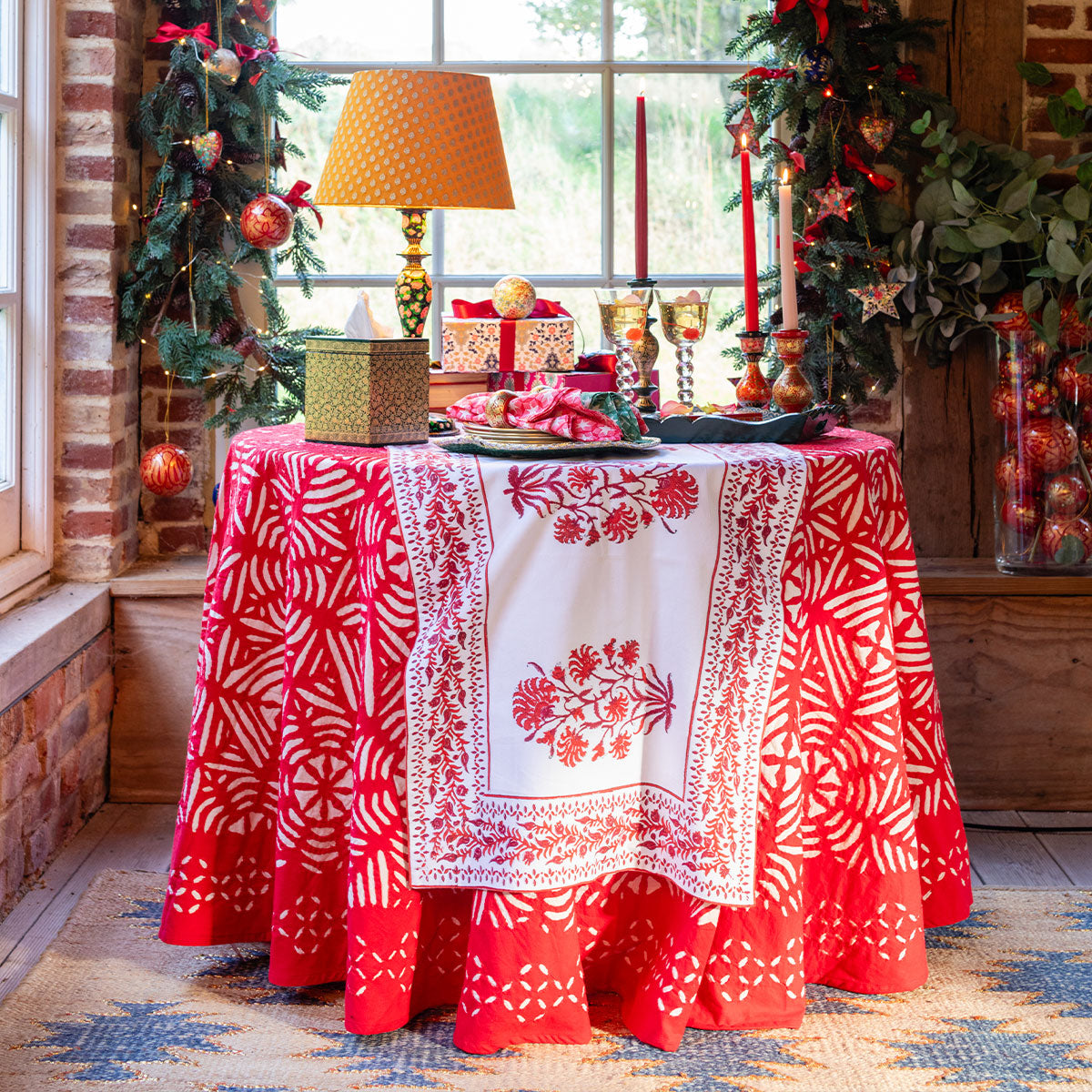 MALAIKA Berry Applique Tablecloth