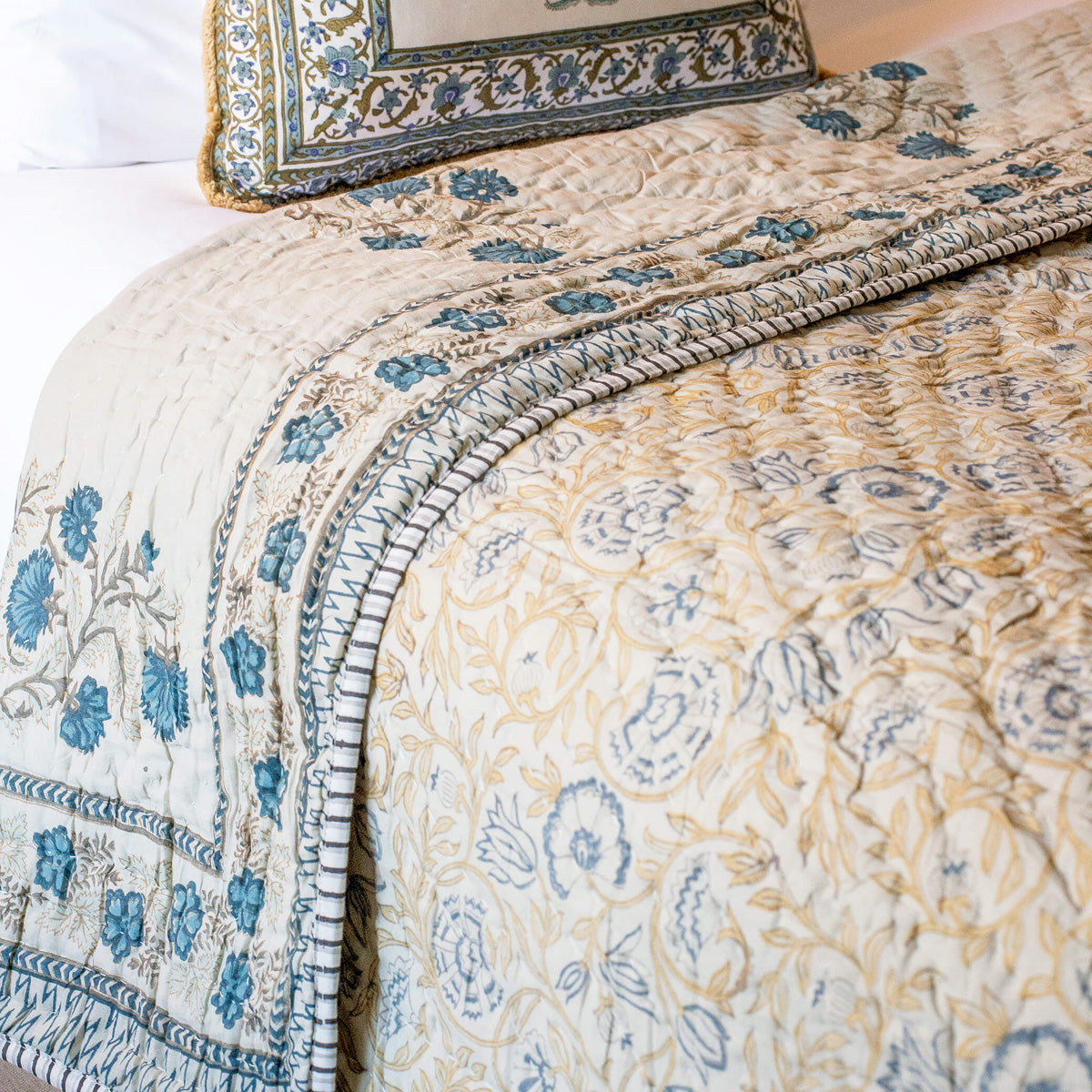 AHILYA Cotton Reversible Padded Blockprint Quilt