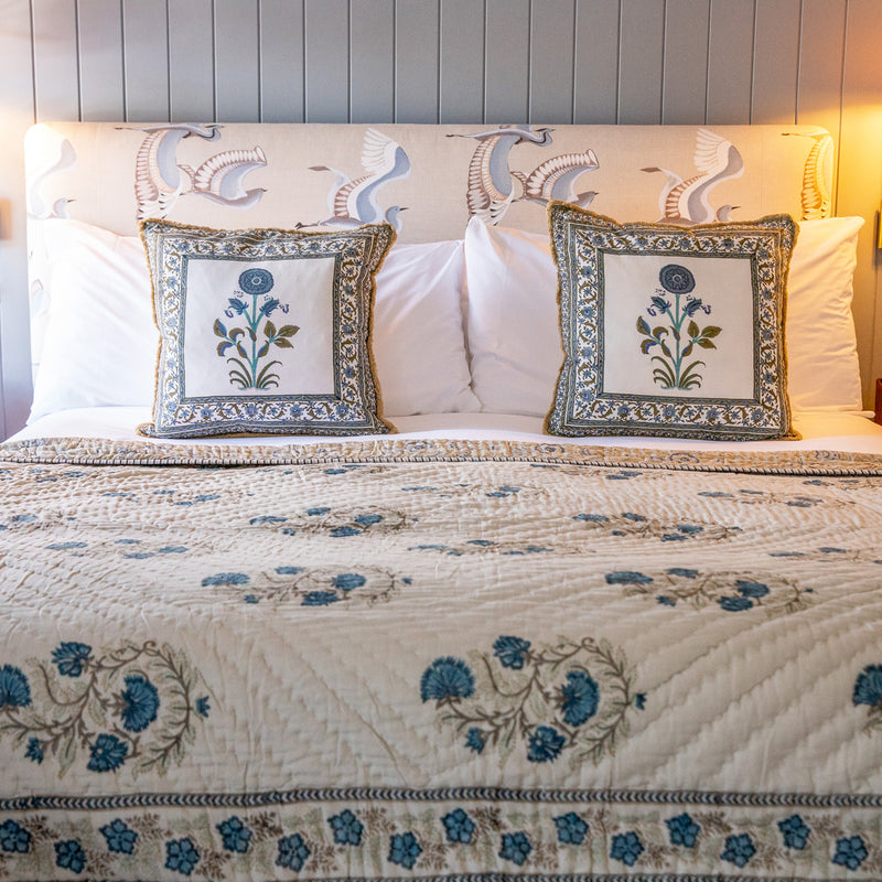 kantha bed throw, kantha quilts, kantha bedspread, block printed quilts, faro bedspreads, kantha quilts India, 
