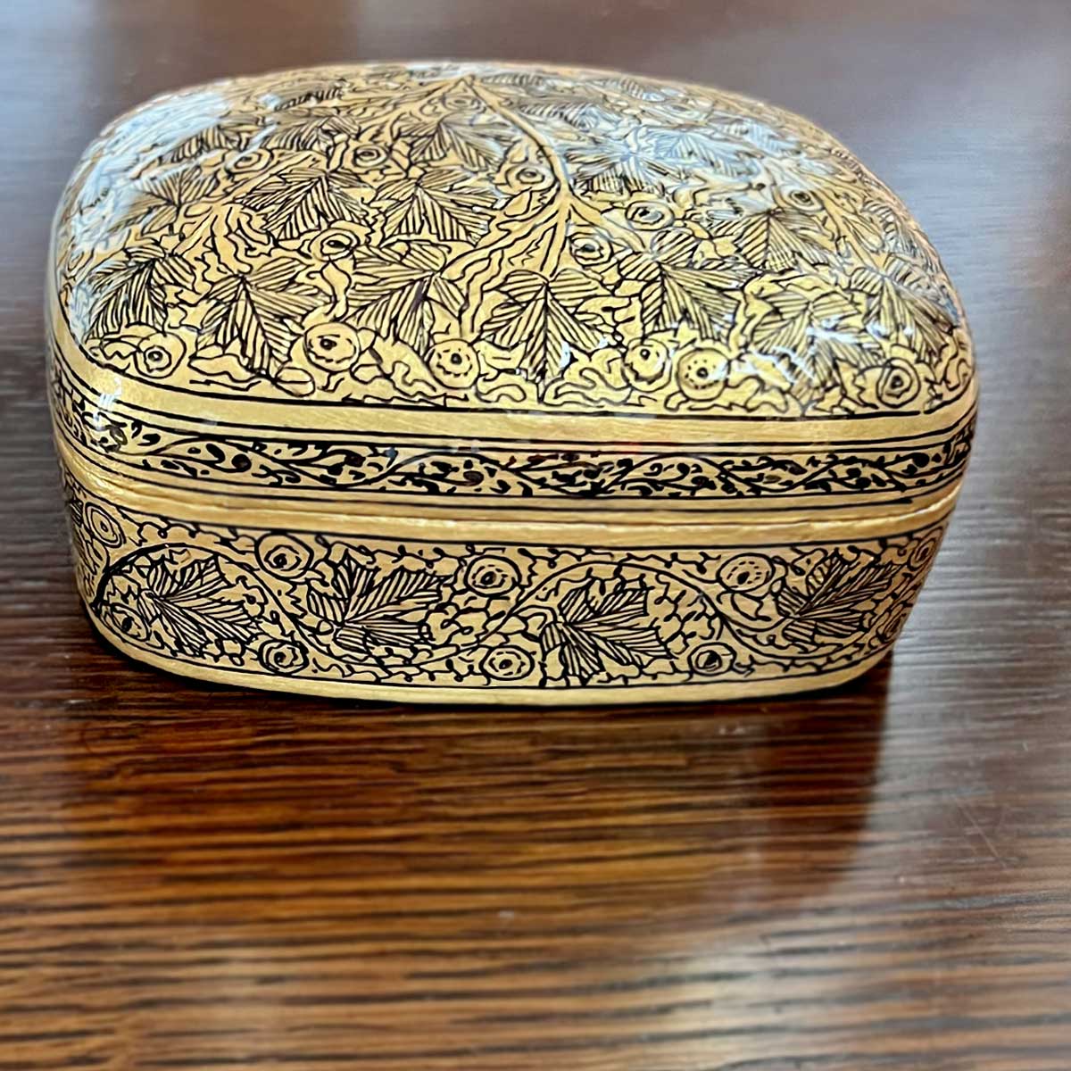CHINAR Gold Papier Mache Trinket Box