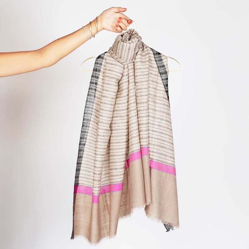 Pure pashmina shawls, cashmere shawls, cashmere wraps, kashmir crafts, handwoven pashminas, kashmir shawls, faro cashmere pashmina shawls
