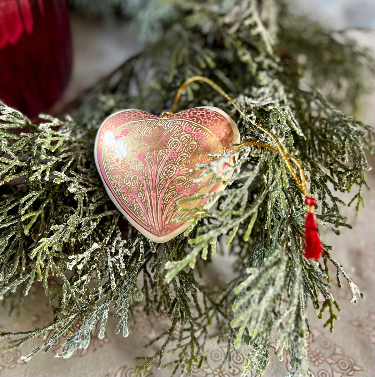 NISHAT Blush & Gold Heart Papier Mâché Bauble