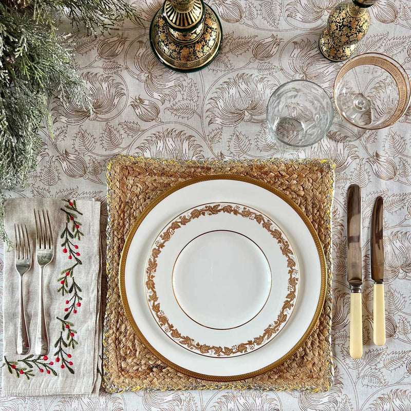 gold printed tablecloth, christmas gold tablecloth, christmas tablecloths, faro tablecloths, christmas table linen, Aurum jaal tablecloth, Gold table linen