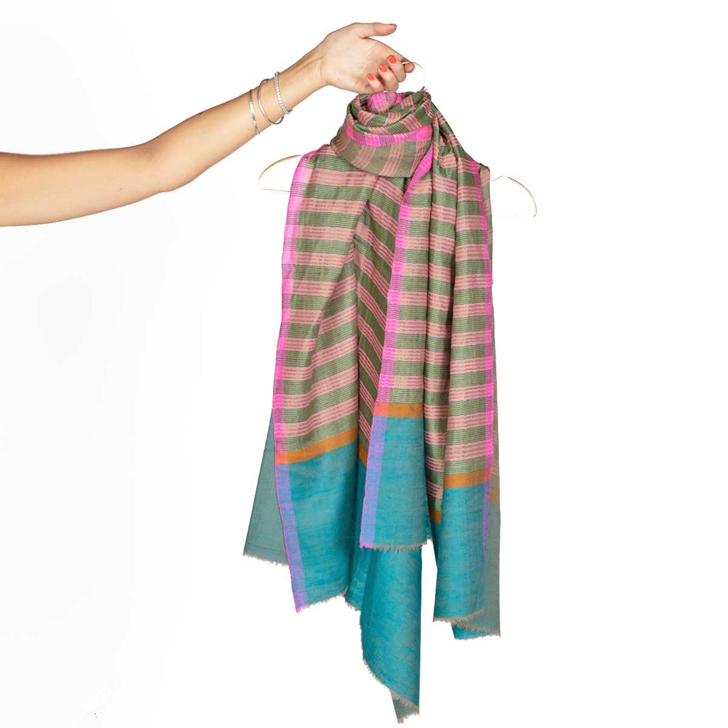 Pure pashmina shawls, cashmere shawls, cashmere wraps, kashmir crafts, handwoven pashminas, kashmir shawls, faro cashmere pashmina shawls