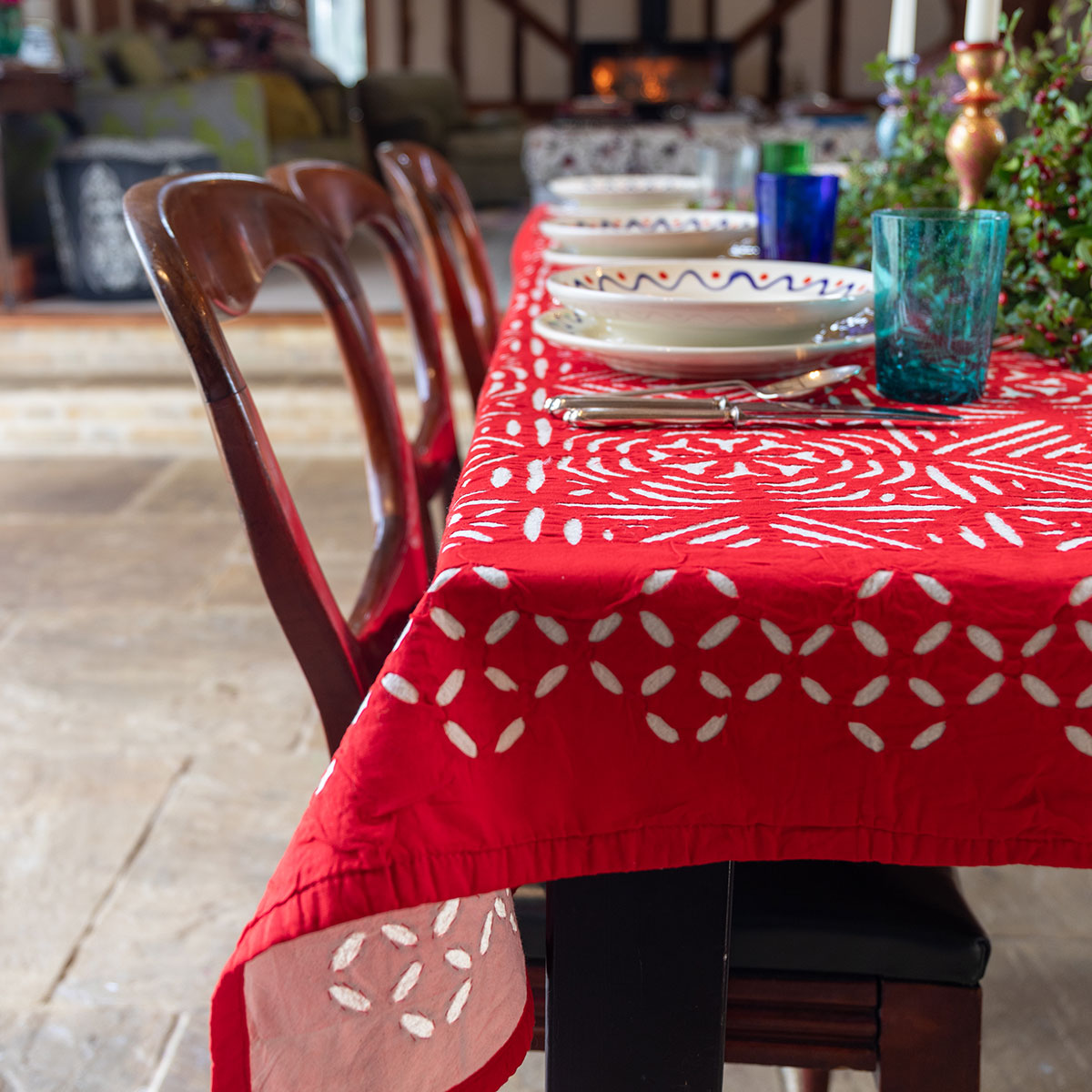 MALAIKA Berry Applique Tablecloth